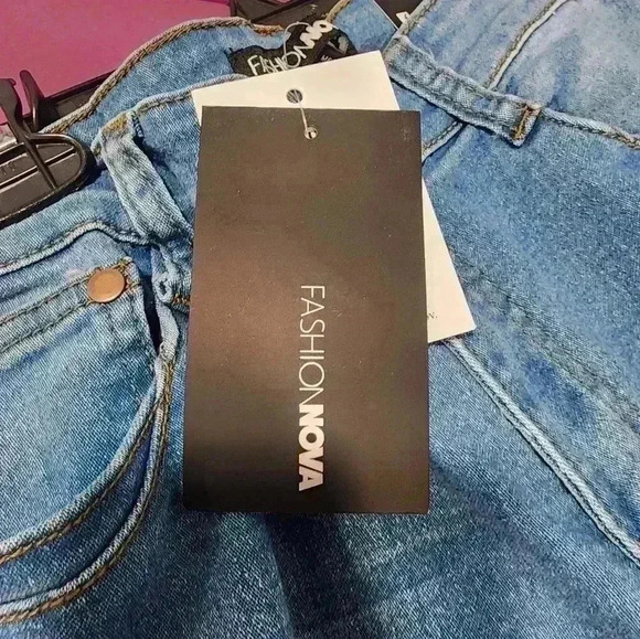 Fashin Nova Jean Pants Size 11 NEW WITH TAGS distressed Medium Blue Wash - Picture 3 of 5